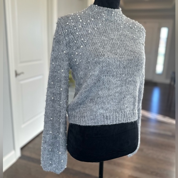 🎈Urban Outfitters Women Gray Pearl Beaded Mock Neck Balloon Sleeve Sweater XS - Picture 6 of 12